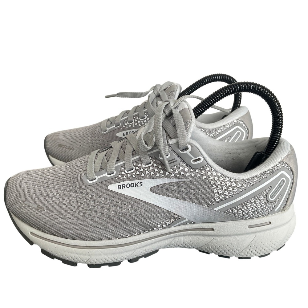 Brooks Ghost 14 Womens Size 7 B Running Shoes Sneakers Gray Silver 1203561B089